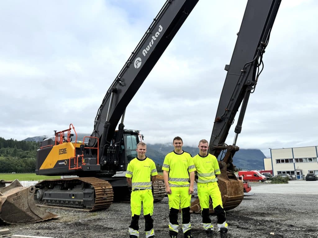 Tre nye lærlingar godt i gang hos Aurstad 14